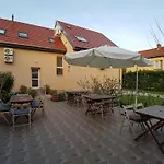 Babi - Babi Vendeghaz