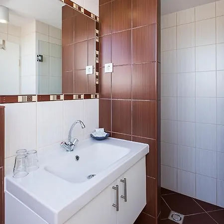 Babi - Babi Vendeghaz