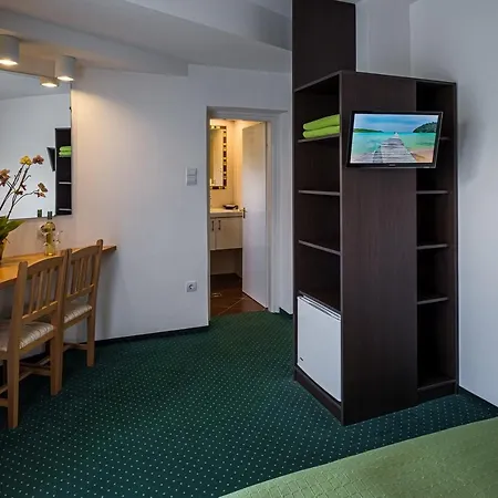 Babi - Babi Vendeghaz 3* Balatonfüred