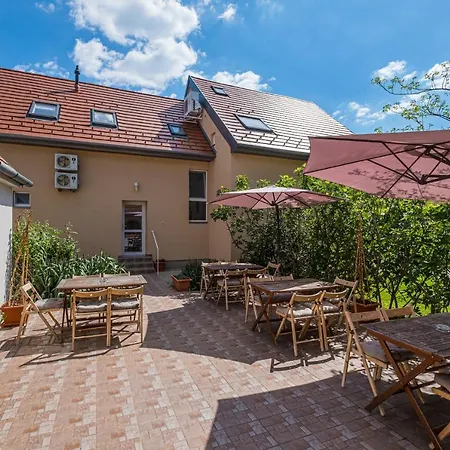 Babi - Babi Vendeghaz Balatonfured