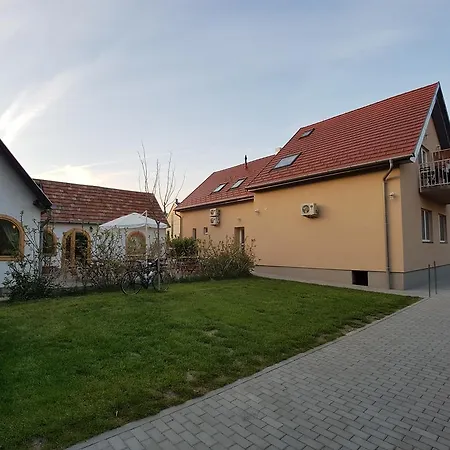 Babi - Babi Vendeghaz 3* Balatonfüred